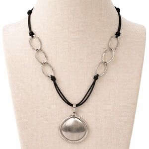 Silpada Sterling Silver 925 Hammered Teardrop Pendant Necklace Black Leather